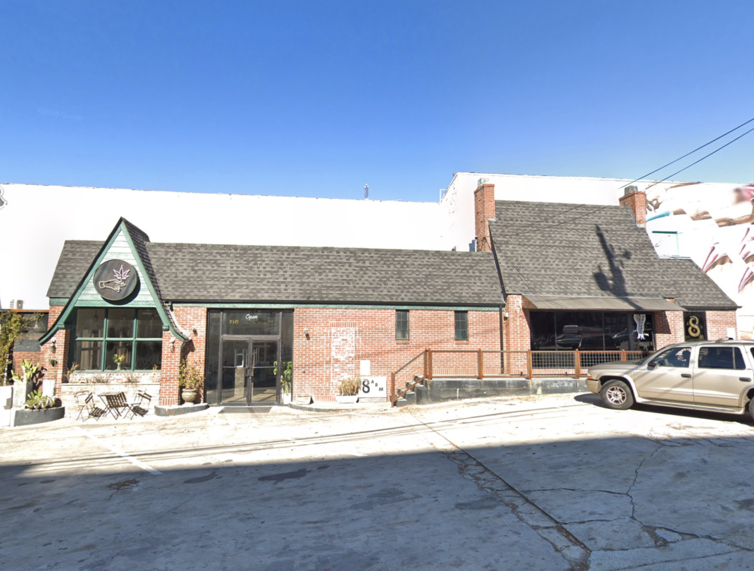 8ARM WINE BAR Atlanta