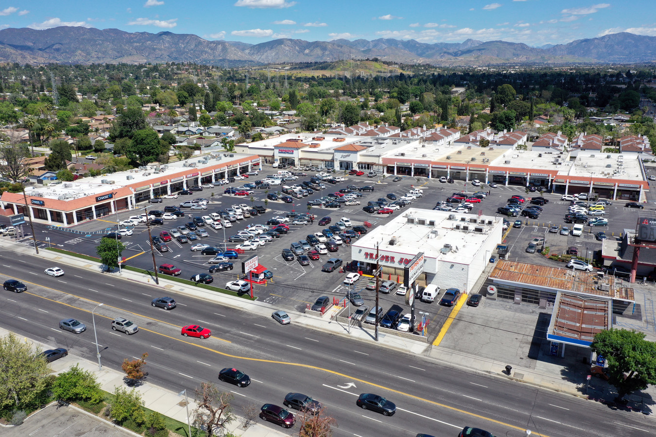 Planet Fitness Granada Hills - Balboa Mission Square