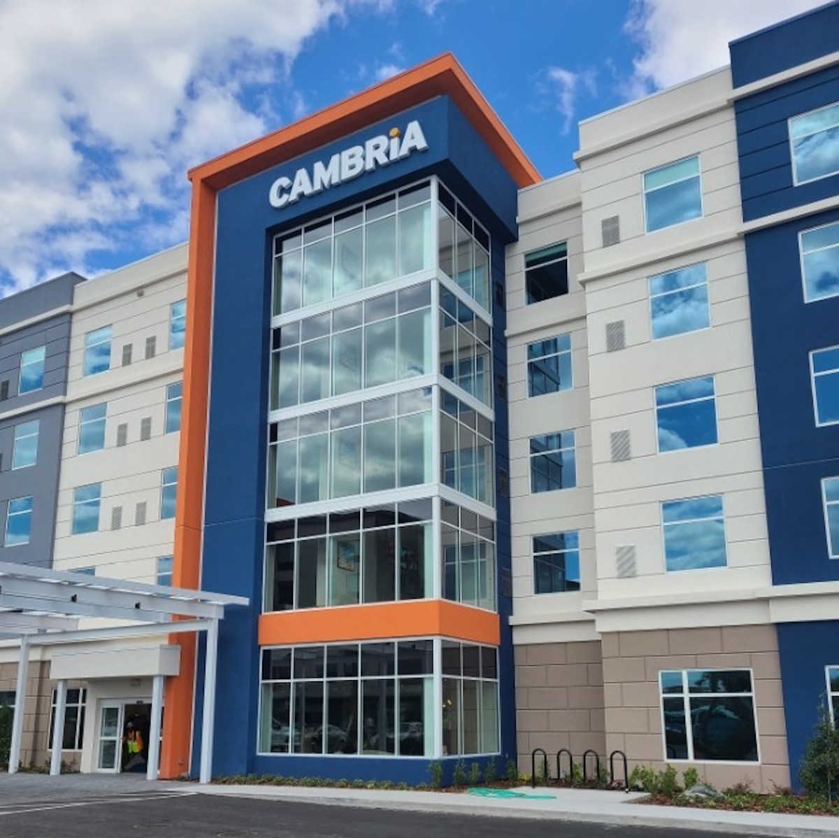 Cambria-Orlando-Airport-Exterior