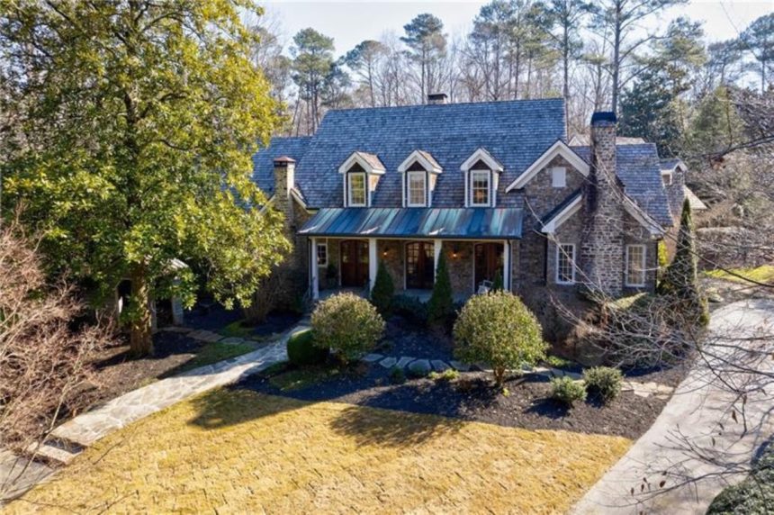 5855-Northside-Drive_Front-Exterior