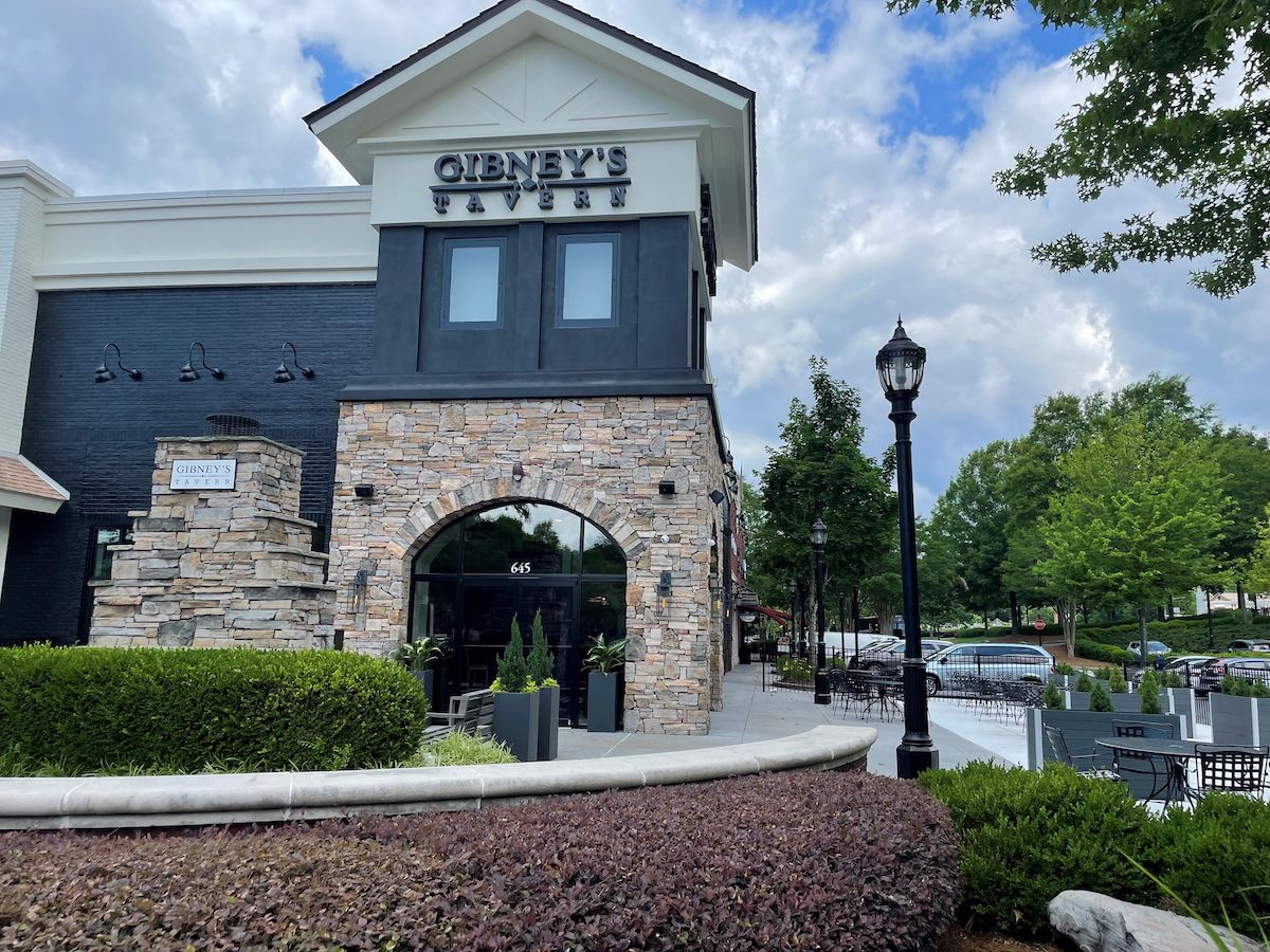 Gibney’s Tavern Debuts in The Avenue West Cobb, Cima Taqueria To Open June 13