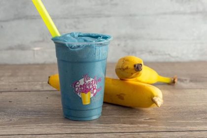 The Smoothie Bus is Pulling Into a New Tampa Station