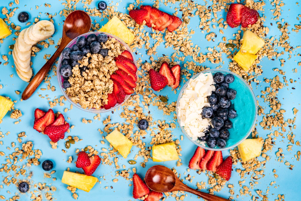 Rush bowls granola, fruit, and bowls.