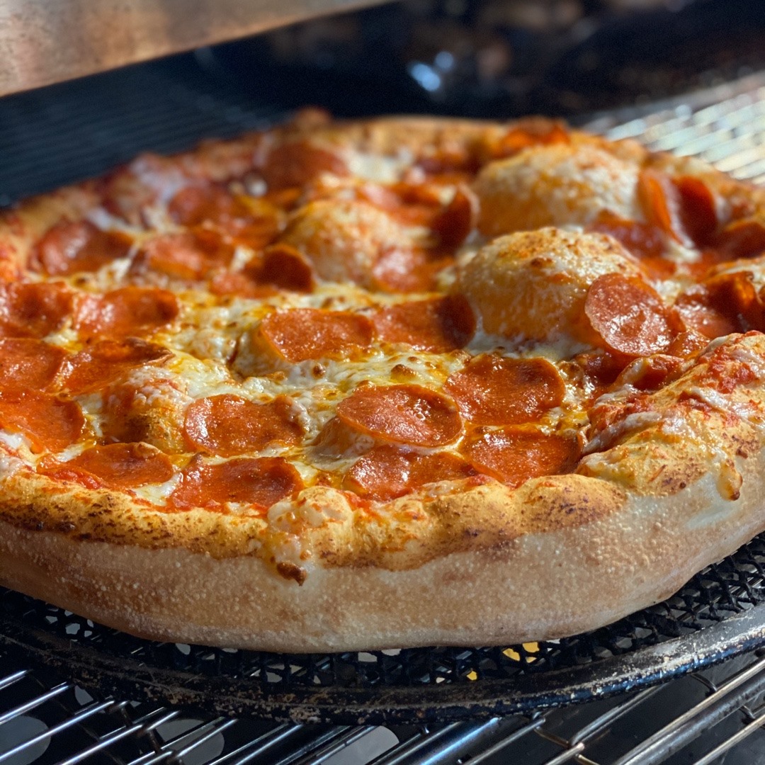 Stoners Pizza Joint Signs Multi-Unit Agreement to Bring Three Stores to Charlotte