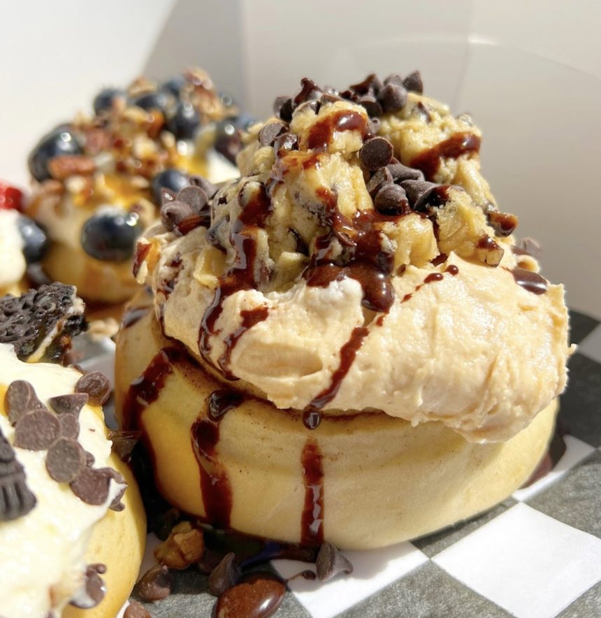 Cinnaholics Bringing Sweetness to Herndon This Winter