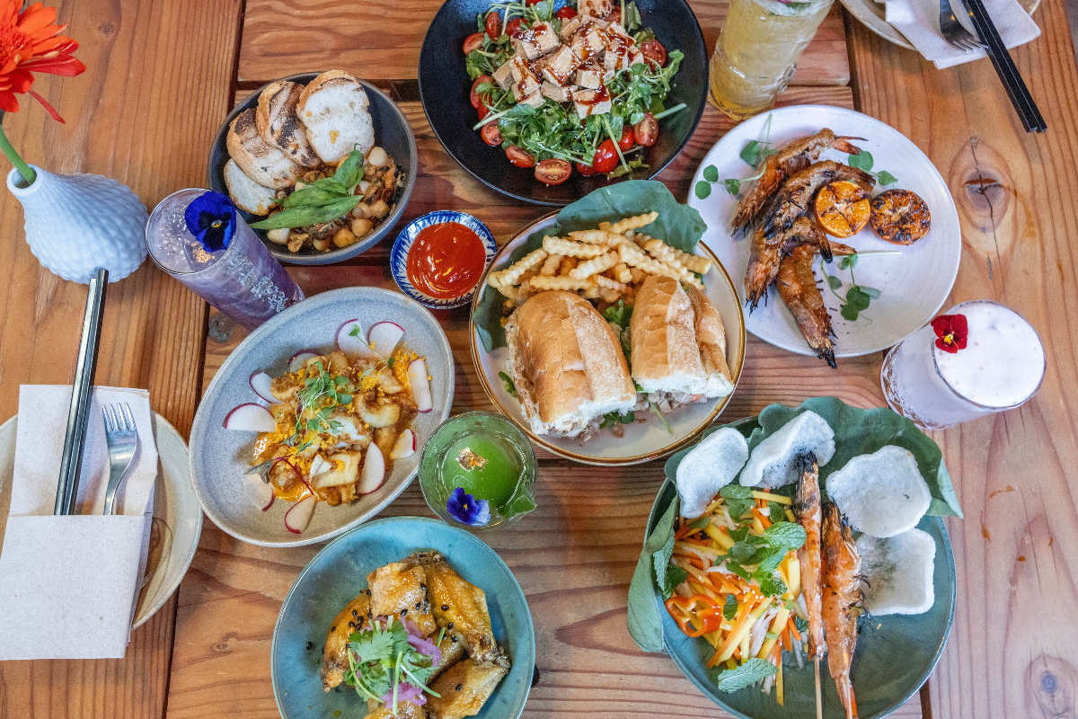 XOM RESTAURANT NOW OPEN