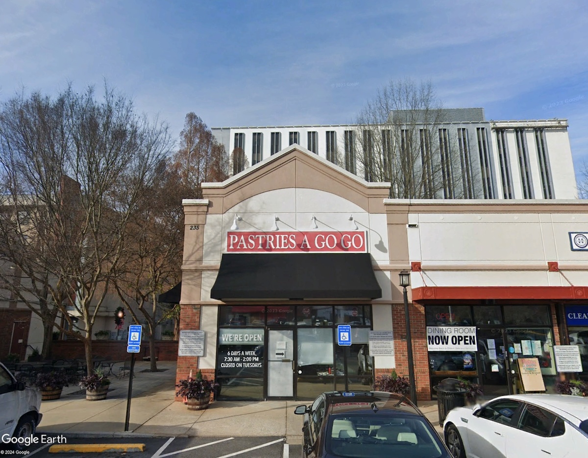 Pastries A Go Go in Decatur Gets New Owners Photo 01