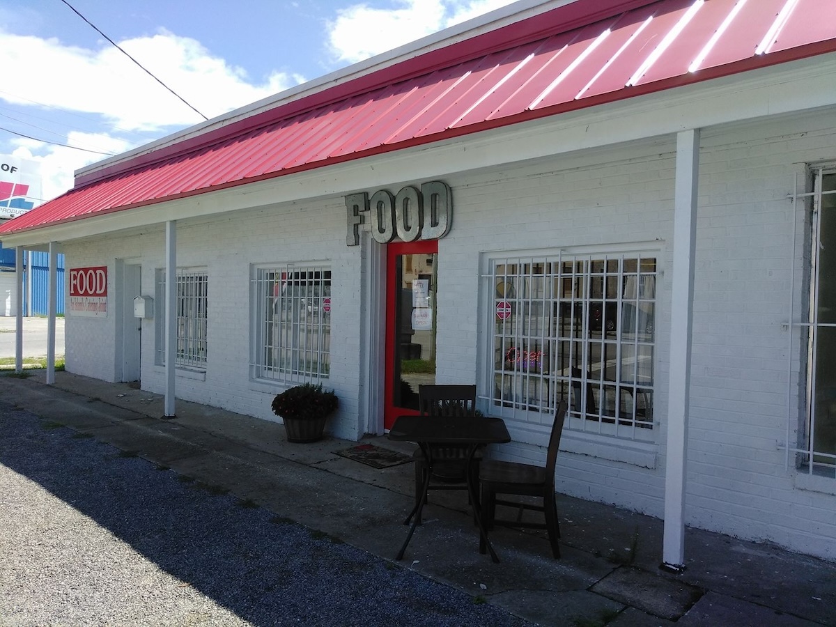 From FOOD to Feathers: New Chicken Joint Takes Over Beloved North Charleston Diner
