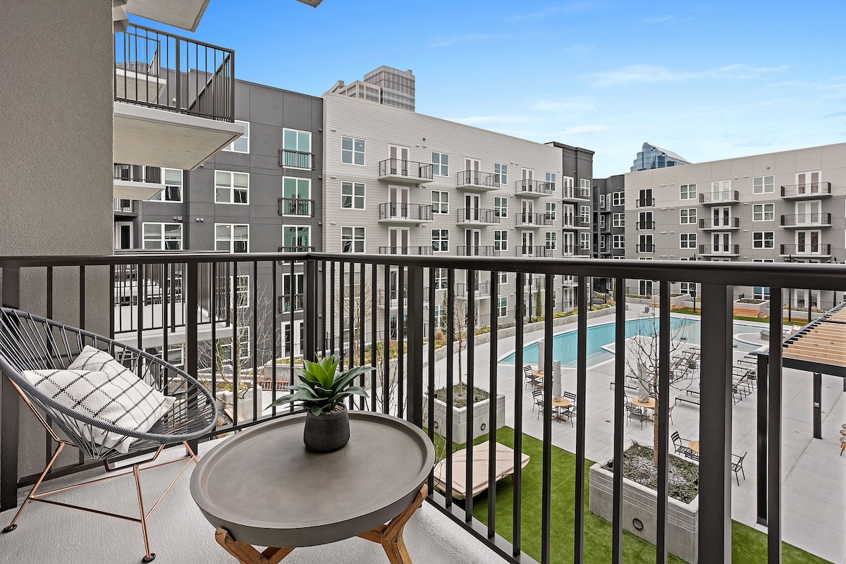 High Street Welcomes First Residents