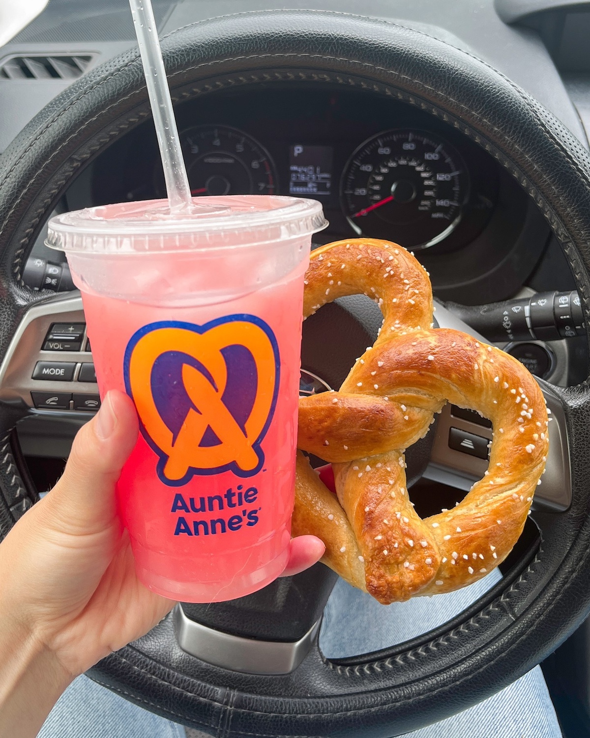 Twists And Treats Auntie Anne's Debuts In Cypress-1