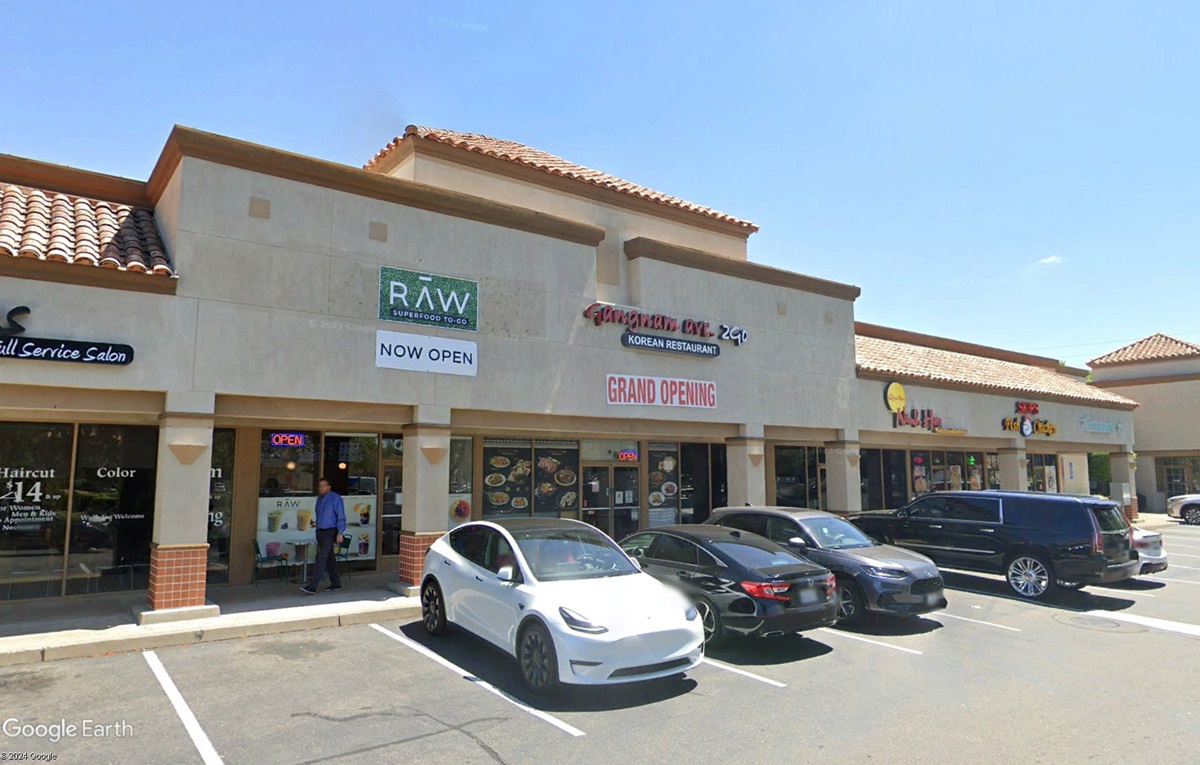 elk grove laguna 99 plaza