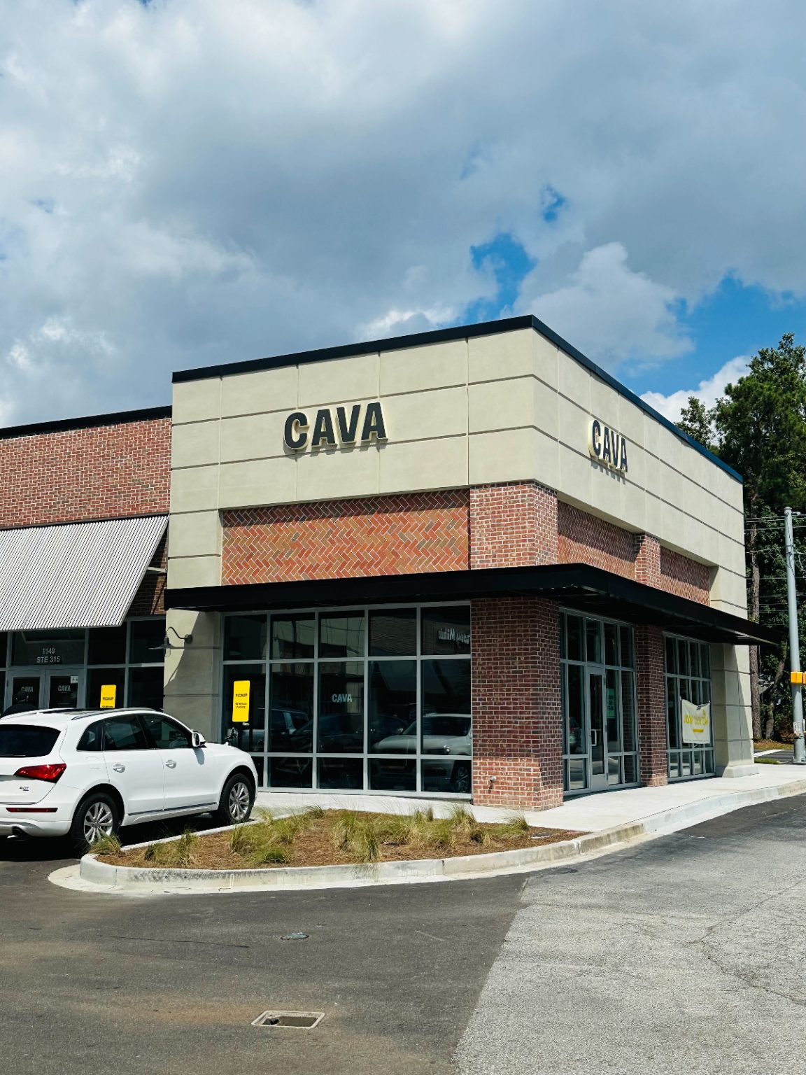 New CAVA Restaurant Opens in Charleston, South Carolina