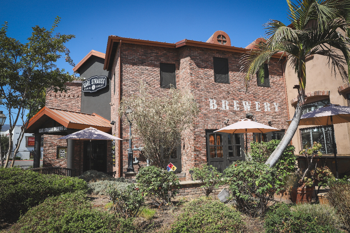 KARL STRAUSS BREWING COMPANY OPENS BREWPUB IN CORONA’S DOS LAGOS