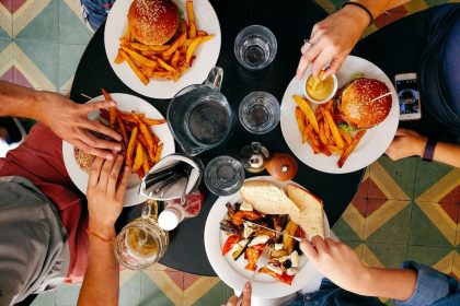 Yeanie's Burgers and Social to Bring Smashburgers and Shakes to Savin Hill