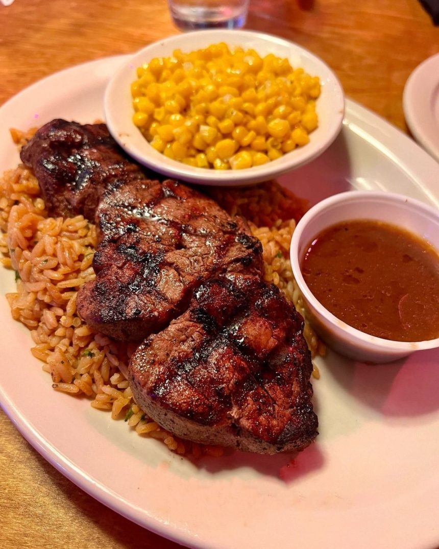 Marlton Welcoming Texas Roadhouse