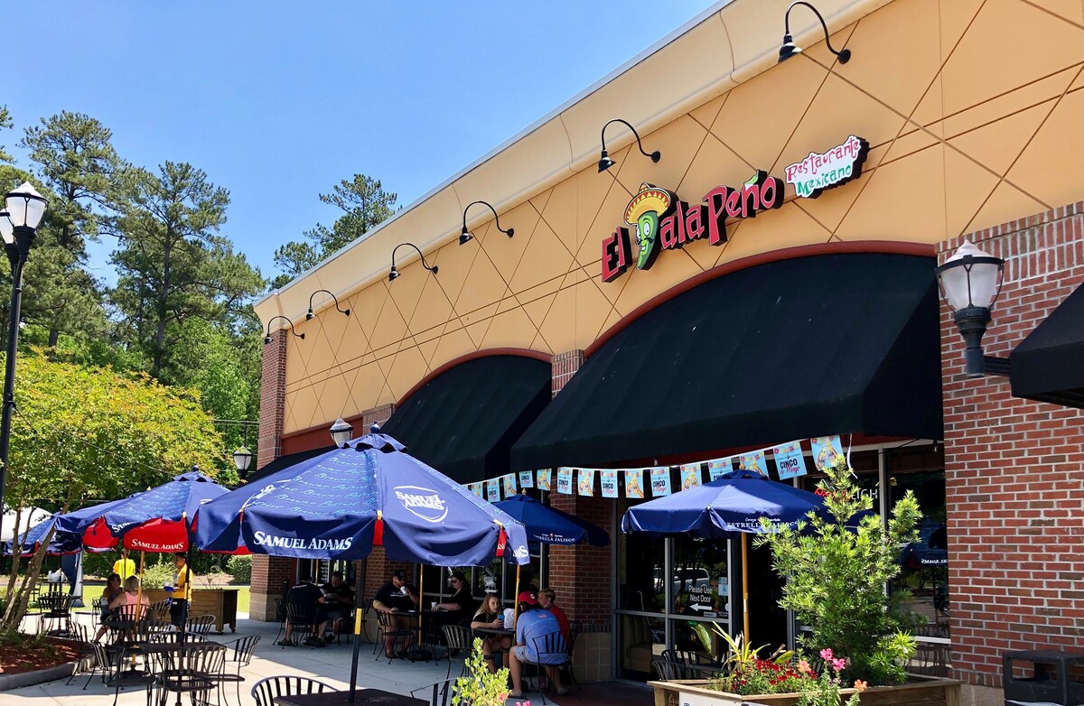 Jalapeños Mexican Restaurant Signs Lease at Summers Corner
