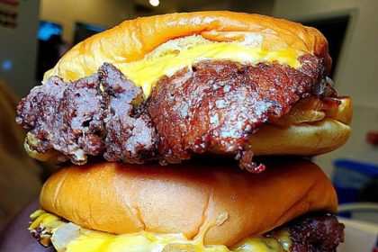 7th Street Burger to Be Philly’s Sandwich of the Summer