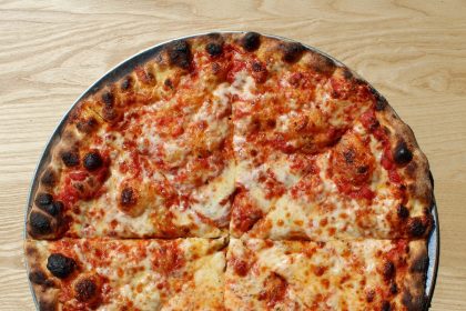 Sexton's Pizza Opening at Lewis Center’s Evans Farms Development