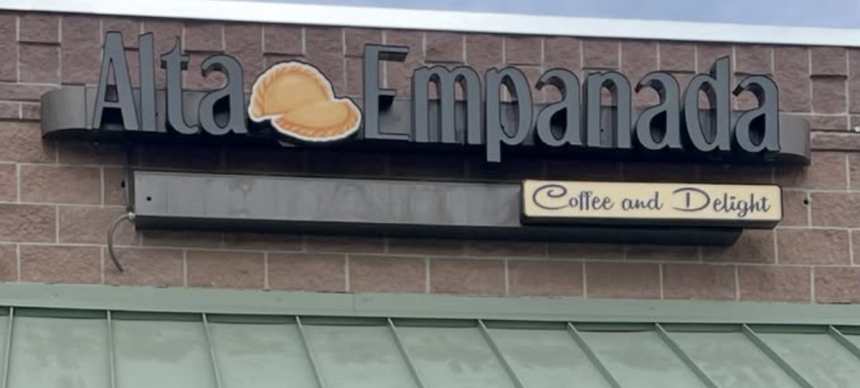 Alta Empanada Preps to Serve Patrons