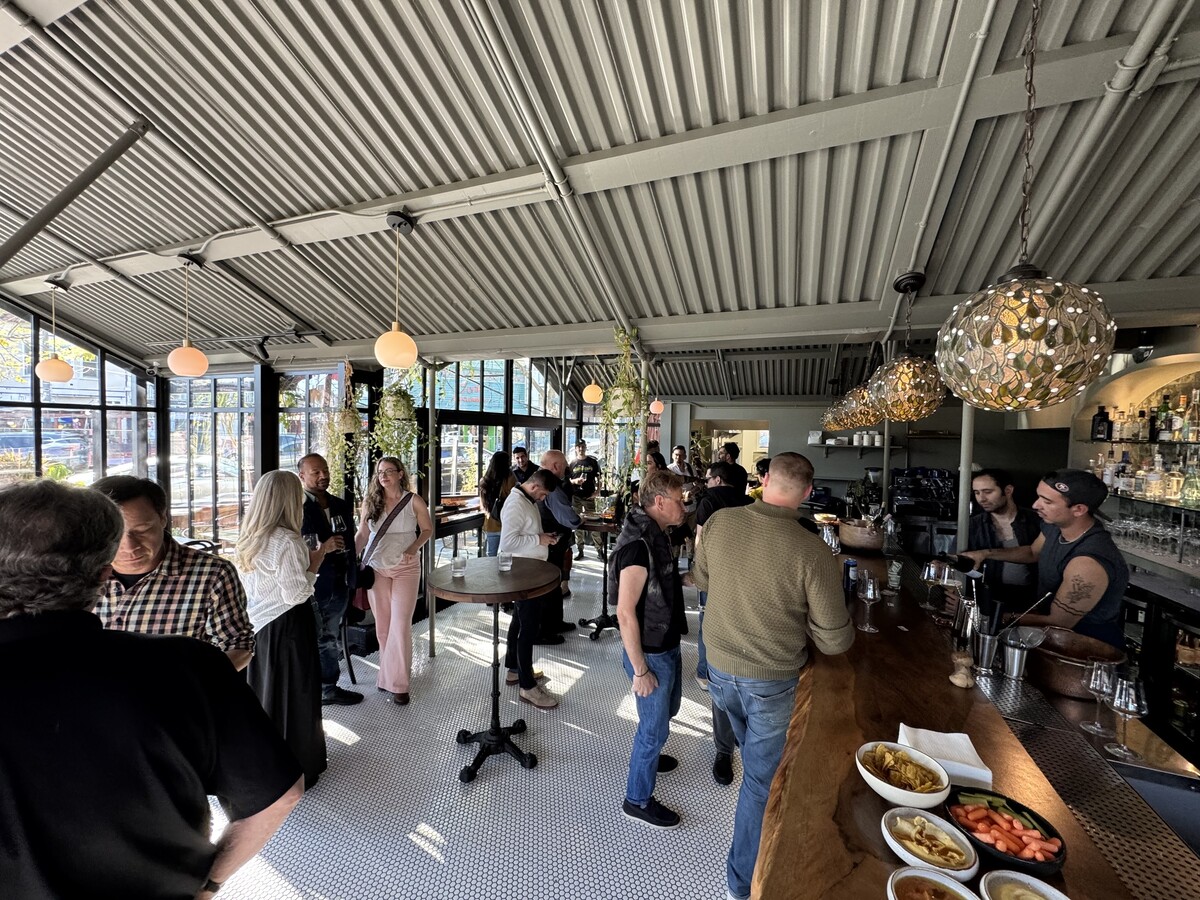 San Francisco Restaurateurs Gather at Fisch and Flore for Networking and Growth