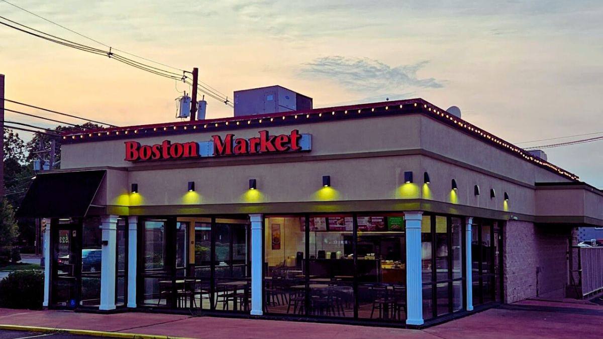 After a decreased number of 27 outlets in March 24, Boston Market is planning to come back with a new location in Buffalo.
