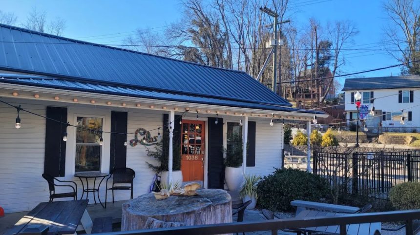 Lola's Pizza Fails Health Inspection