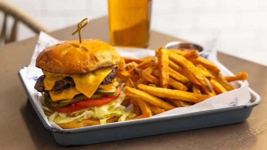 Located at 7284 Woodmont Ave, Bethesda, this food facility allows Maryland residents to relish burgers