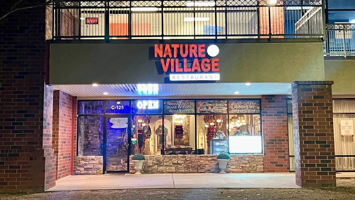 Metro Atlanta restaurant fails routine health inspection.