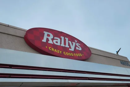 Rally's closed temporarily due to failed health inspection in Las Vegas.