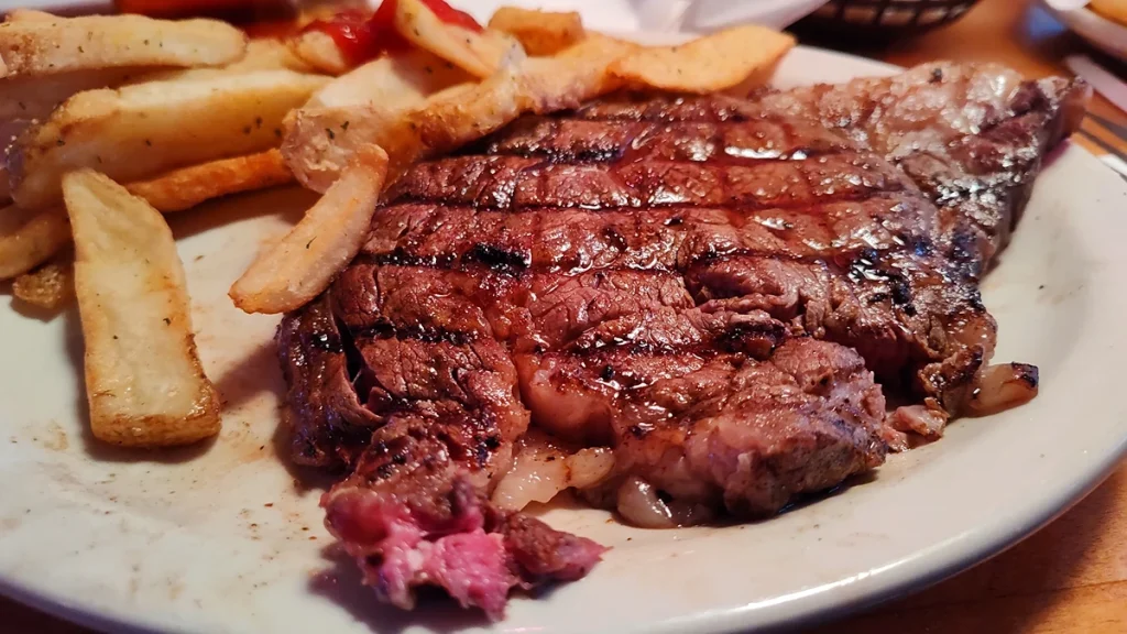 Texas Roadhouse Cinema Ridge location closes again