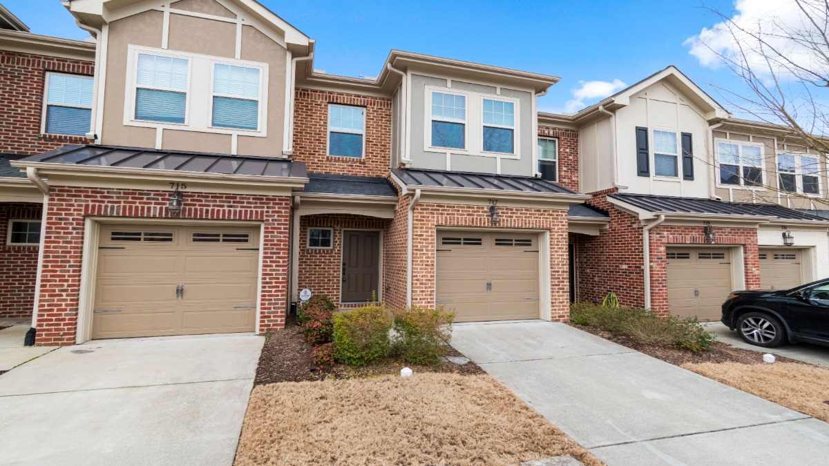 New 47‑Unit Townhome will open in Chicago