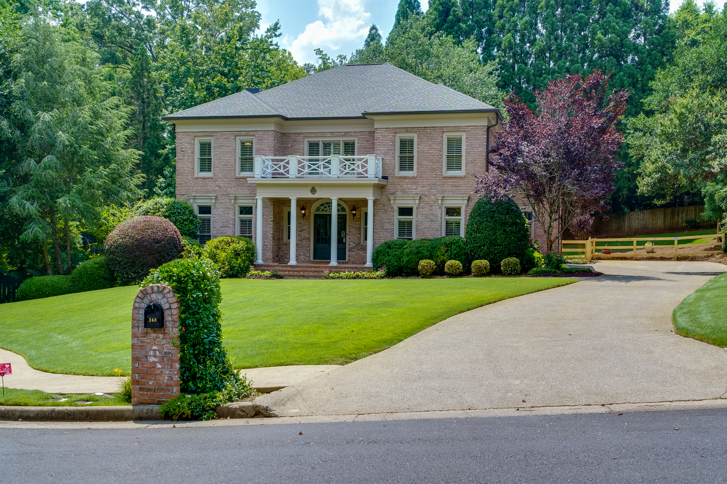 Timeless Design and Modern Comfort Minutes from Canton Street, image size:2500x1667