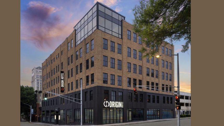 It offers more than 2,500 square feet of distinctive spaces suitable for both corporate and social affairs