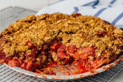 Pie Shop Setting Up at Shops at El Paseo