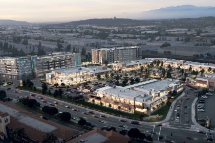 Pho OneV Expanding to Grand Century Plaza