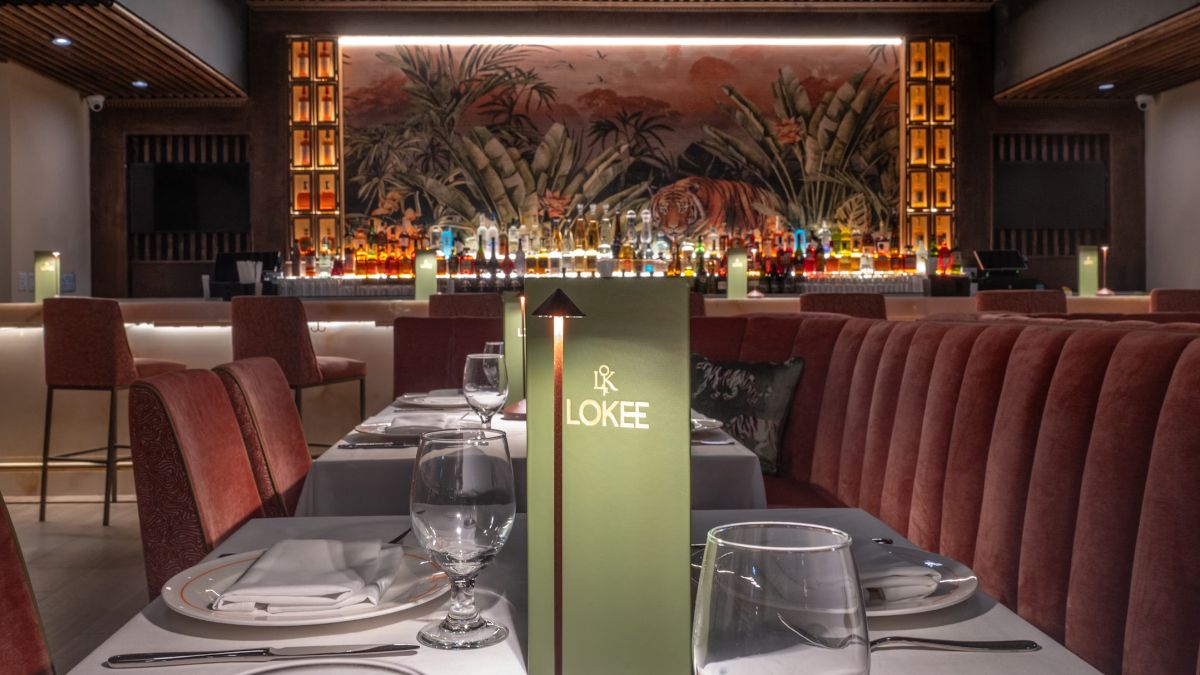 Offers a diverse menu featuring flavorful stir-fries and signature satays.