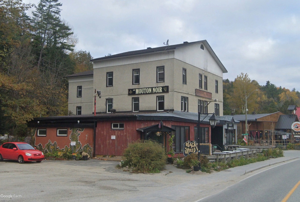The Black Sheep Inn Reopens in Wakefield Under New Management