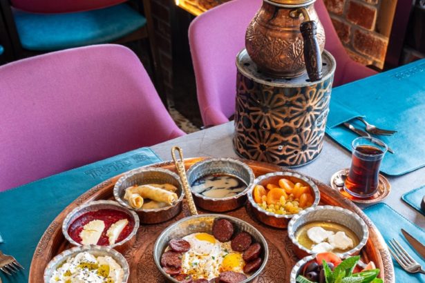 Gul Gul Lebanese & Turkish Cuisine Working on Windsor Site