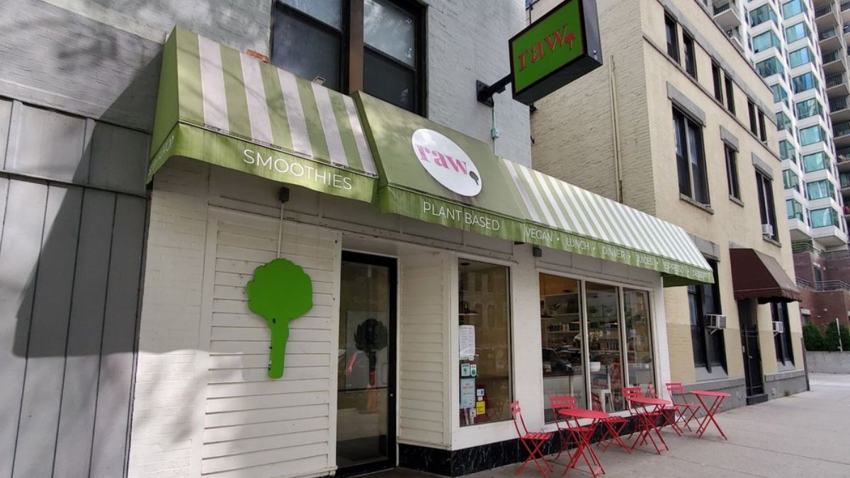 Chicago Raw foods storefront