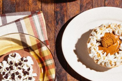 Crumbl Cookies goes full-pie for Thanksgiving Week with its limited-edition Crumbl Pies in seven flavors. 