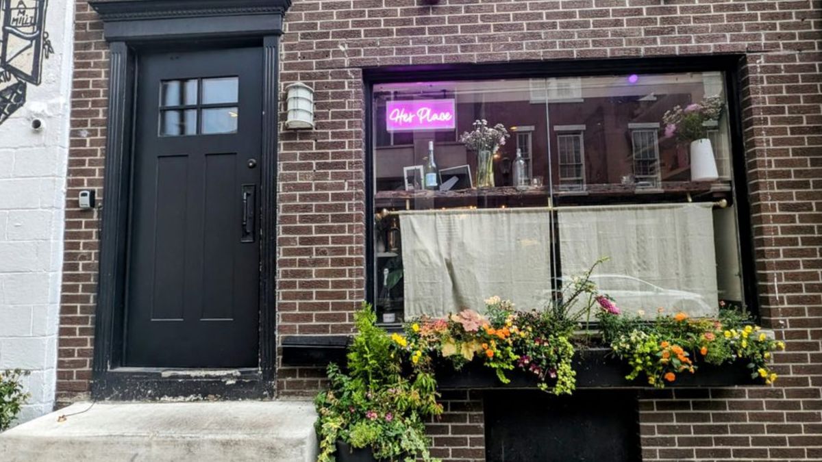 Her Place storefront