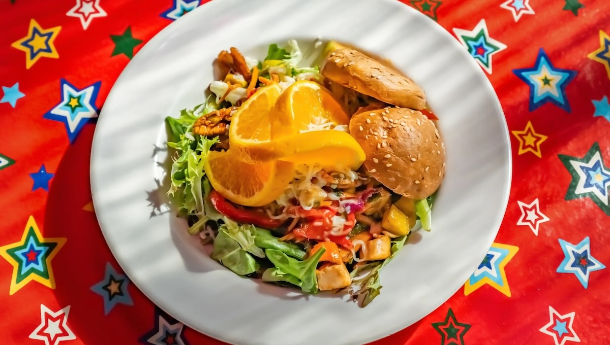 Teranga Group Takes Over Ownership of R. Thomas Deluxe Grill