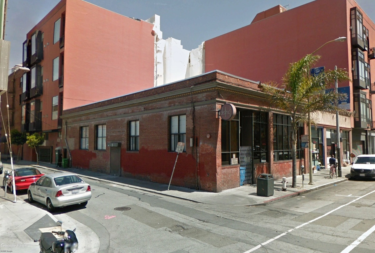 Malone’s to Replace District San Francisco