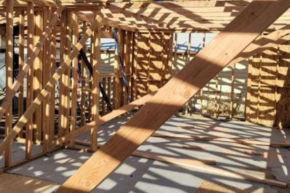 Savi Construction LLC filed for Chapter 11 with the California Eastern Bankruptcy Court on November 26