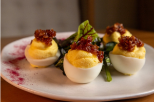 Leslie: Grand Opening in Murray Hill