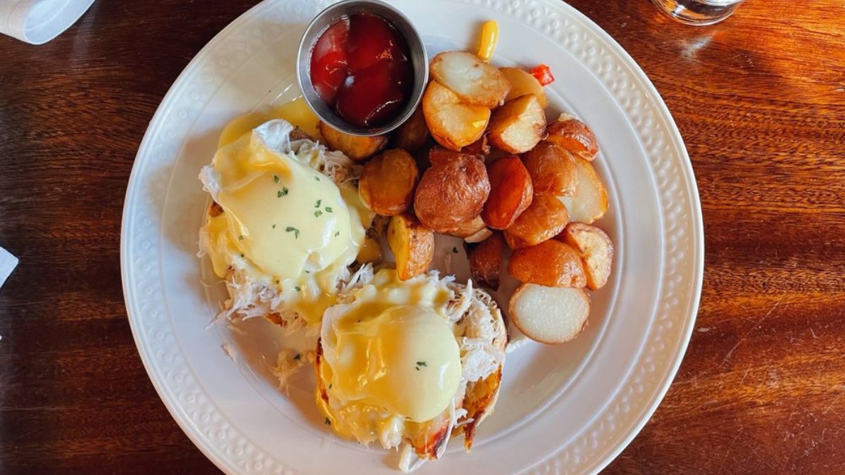 Located at the top of Virginia Street and First Avenue in Seattle, the Virginia Inn has been part of the city’s history since 1903