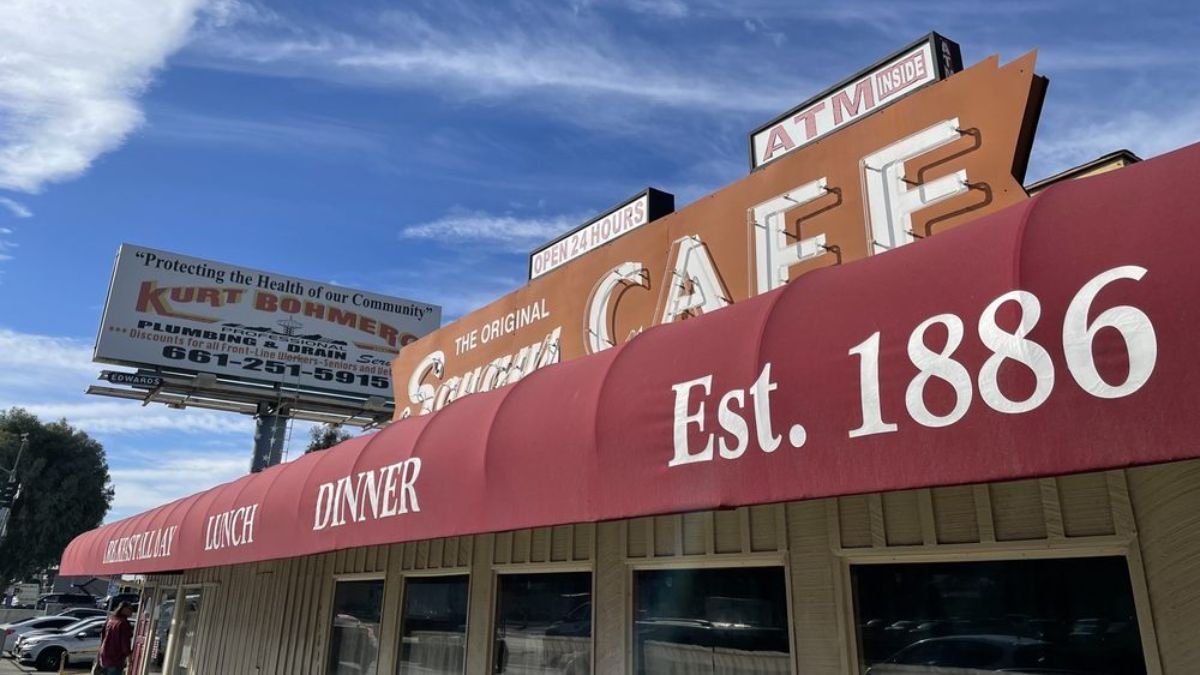 The Original Saugus Cafe storefront