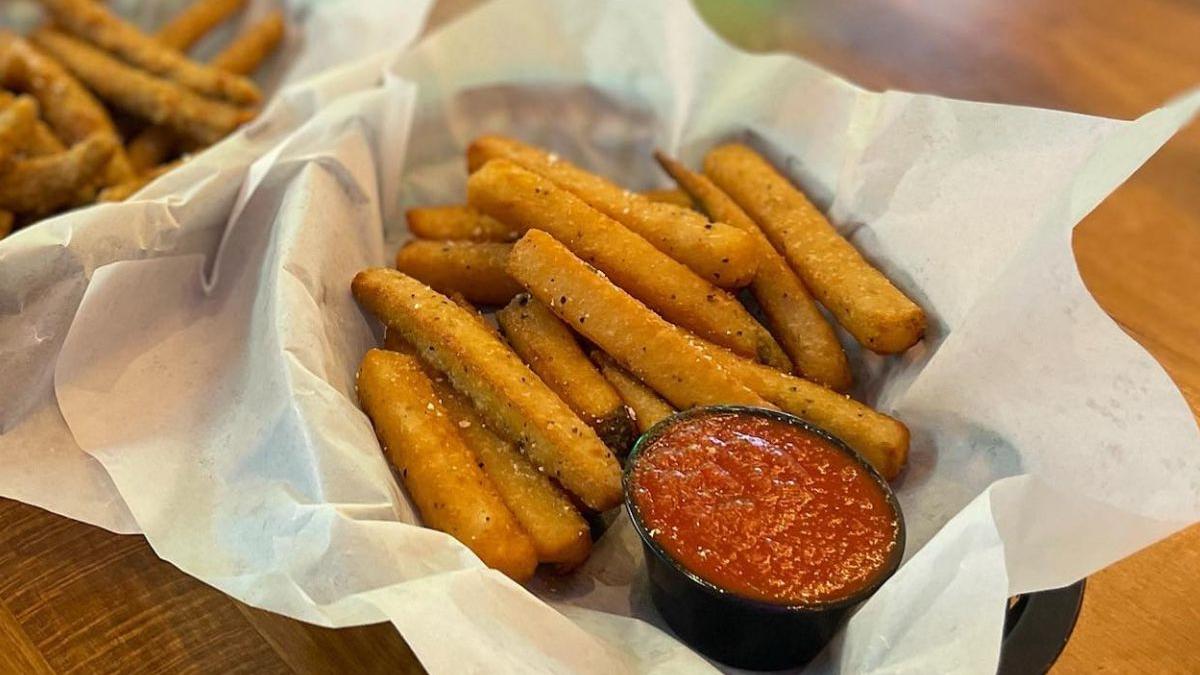 Using a Chapter 11 filing, the Ohio-based restaurant and bar facility aims to serve diners even during the proceedings.