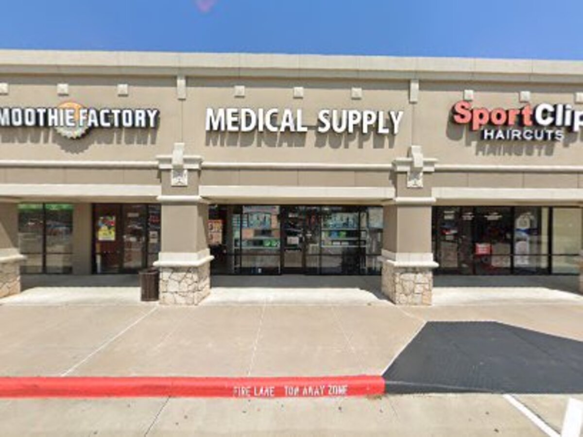 Hey-Froyo to Open at the Riverpark Shopping Center Next Spring