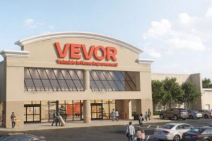 The location is also the company’s first global flagship store, reflecting the company’s expansion beyond e-commerce.